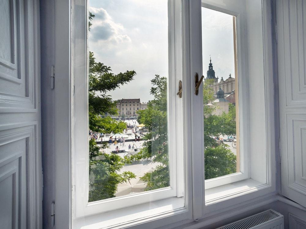 Betmanowska Main Square Adults Only Hotel 4*
