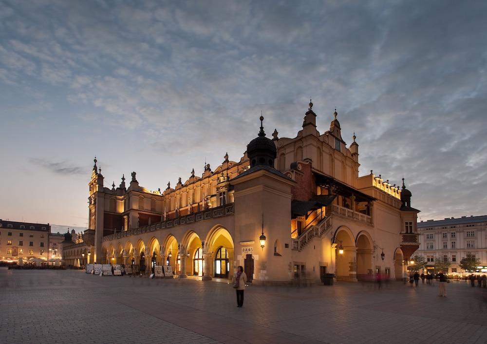Betmanowska Main Square Adults Only